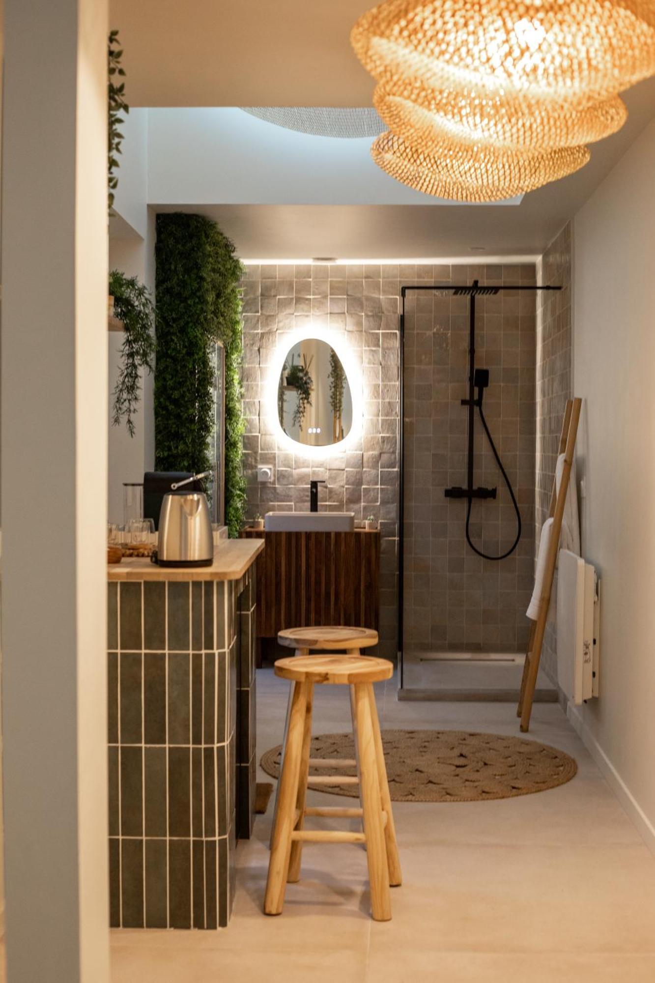 La Penida Avec Sauna & Baignoire Evasion - Hyper Centre Apartment